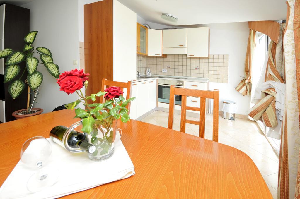 Apartments Villa Lida Trogir Ngoại thất bức ảnh