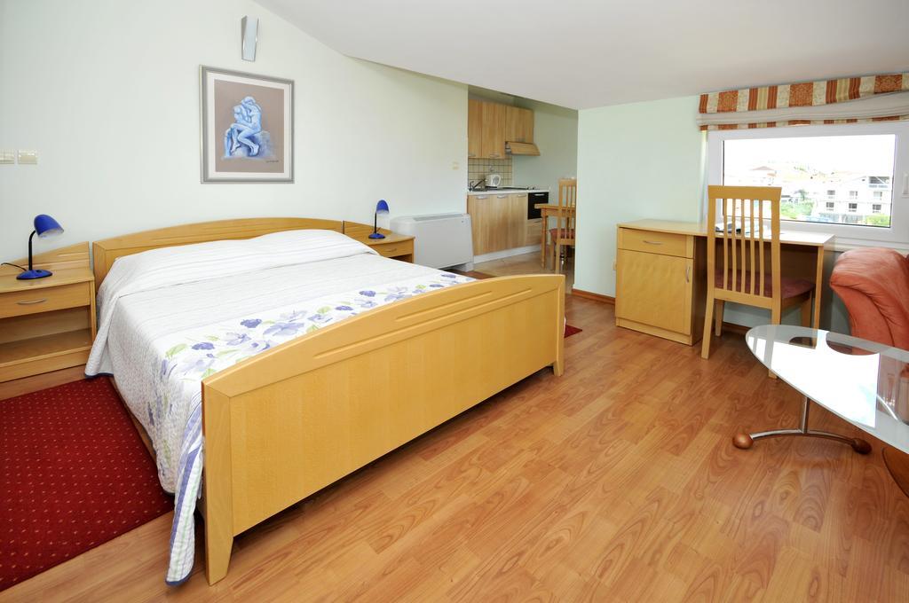 Apartments Villa Lida Trogir Ngoại thất bức ảnh