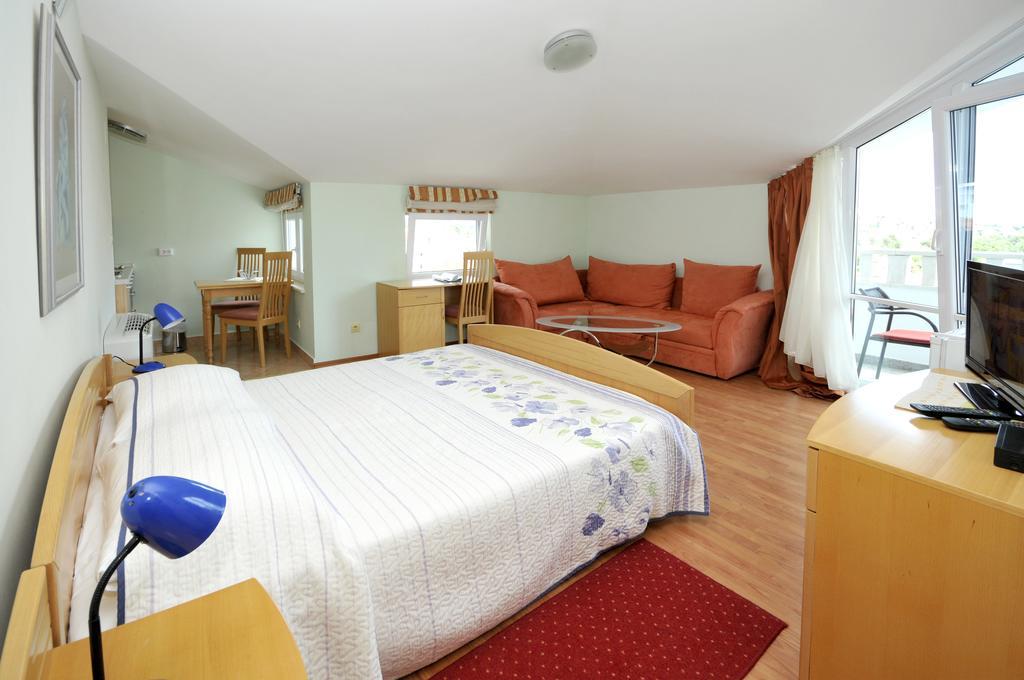 Apartments Villa Lida Trogir Ngoại thất bức ảnh